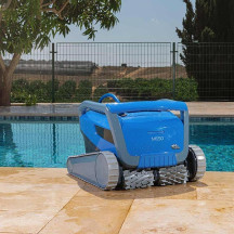 Robot Dolphin M550, le robot de piscine autonome haut de gamme