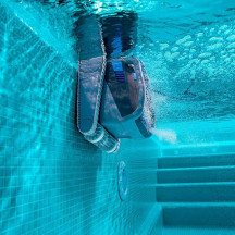 Dolphin M700 : le meilleur robot pour piscine privée Dolphin