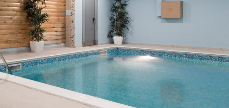 Ambiance piscine intérieure